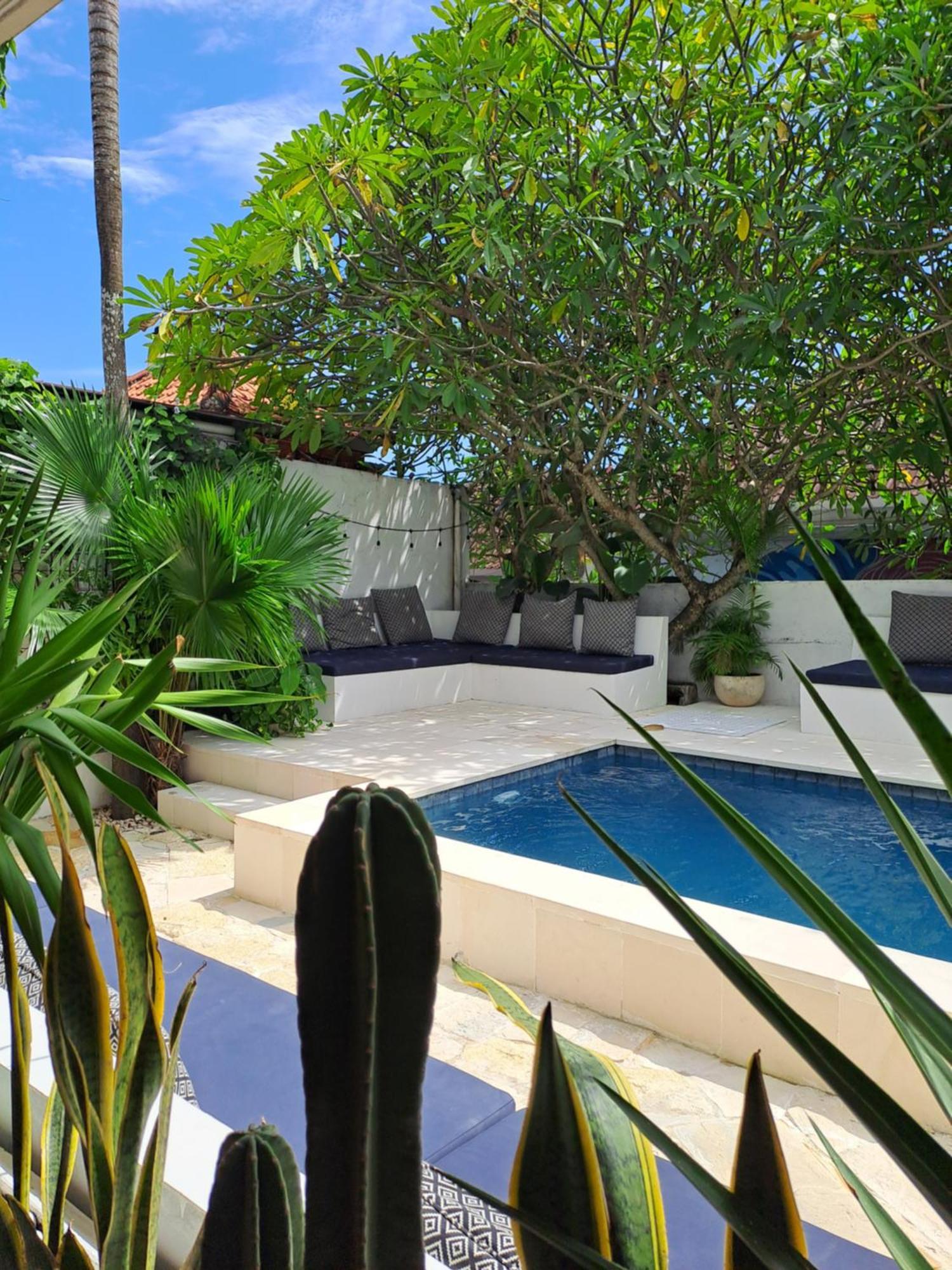 Lay Day Hostel Canggu Bagian luar foto