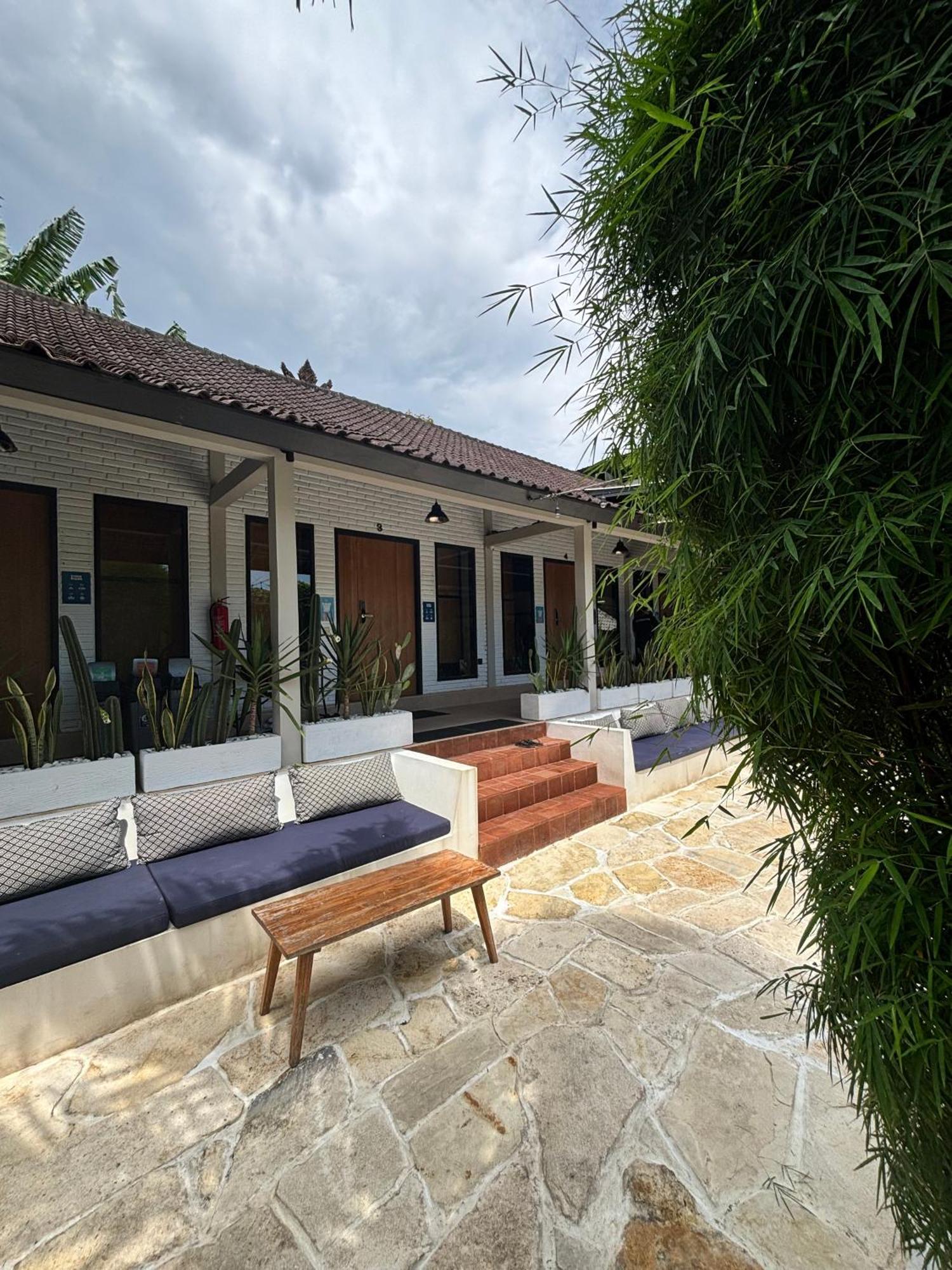 Lay Day Hostel Canggu Bagian luar foto