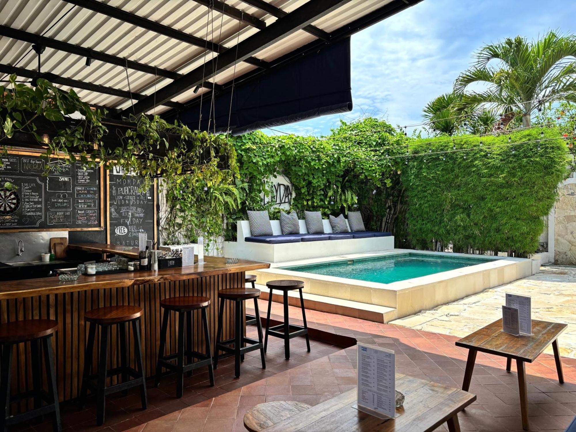 Lay Day Hostel Canggu Bagian luar foto